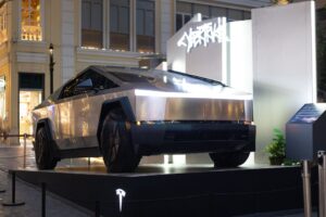 tesla cybertruck display logo 1024x683