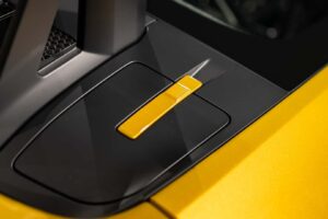 폼 미쳤네! 2년 걸려 수작업으로 제작된 