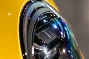 폼 미쳤네! 2년 걸려 수작업으로 제작된 