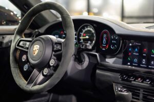 폼 미쳤네! 2년 걸려 수작업으로 제작된 