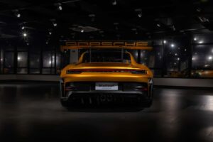 폼 미쳤네! 2년 걸려 수작업으로 제작된 