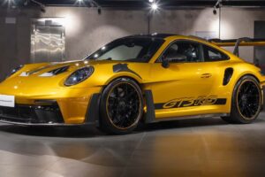 폼 미쳤네! 2년 걸려 수작업으로 제작된 