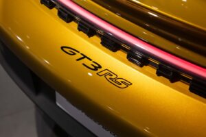 폼 미쳤네! 2년 걸려 수작업으로 제작된 