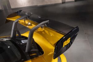 폼 미쳤네! 2년 걸려 수작업으로 제작된 