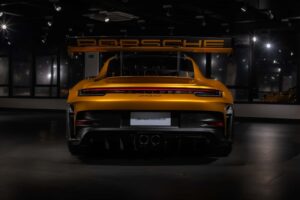 폼 미쳤네! 2년 걸려 수작업으로 제작된 