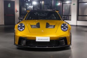 폼 미쳤네! 2년 걸려 수작업으로 제작된 