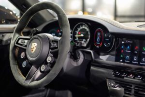 폼 미쳤네! 2년 걸려 수작업으로 제작된 