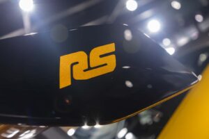 폼 미쳤네! 2년 걸려 수작업으로 제작된 