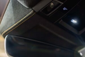 폼 미쳤네! 2년 걸려 수작업으로 제작된 