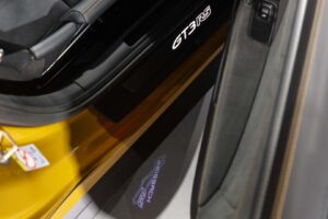 폼 미쳤네! 2년 걸려 수작업으로 제작된 