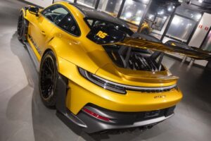 폼 미쳤네! 2년 걸려 수작업으로 제작된 