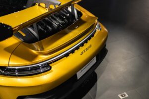 폼 미쳤네! 2년 걸려 수작업으로 제작된 