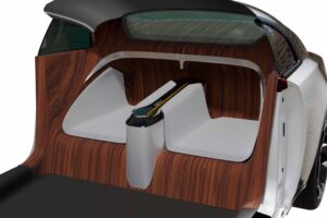 엥글러 오토모티브, 2025년형 롤스로이스 고스트 쿠페 공개... 36억원에 달하는 슈퍼 리치 상품