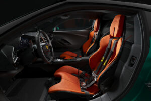 페라리 296 스페치알레 등장, 전설적 스페셜 시리즈의 진화