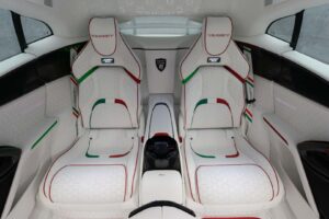 만소리, 페라리 푸로산게 기반