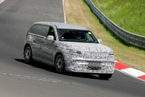 2026 genesis gv90 three row luxury electric suv caught lapping the nurburgring in anger 4 32