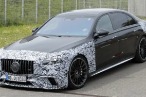 벤츠 S-클래스 대형 업그레이드 예고…2026년 고성능 S 63 변형도 출격