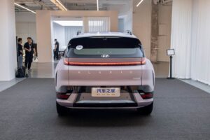 1400x1050 autohomecar ChtlxWgaoDqANKZpAE2x10UvcVU812 1 9