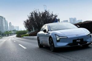 New MONA M03 XPeng driving 3