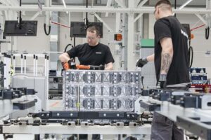 man lion s coach e prototype 3 5