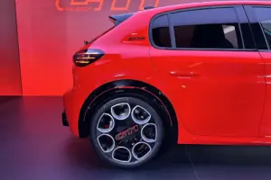 Peugeot 208 GTi Le Mans 14