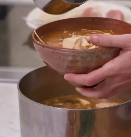 44848_00017_20250518_214505_095.jpg 외국전문가가 만든 감기에 좋은 한국음식