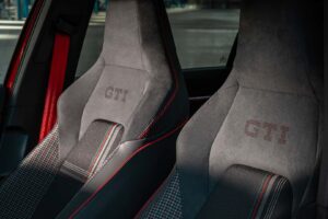 50주년을 기념하는 진짜 GTI — 폭스바겐 골프 GTI 에디션 50 공개