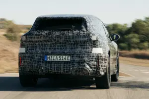 BMW iX3 prototype 2025 4