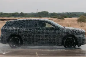 BMW iX3 prototype 2025 7 5