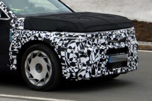 2026 genesis gv90 rocks triangular illuminated grille in new spy photos 5 7