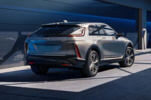 2024 cadillac lyriq 2 10