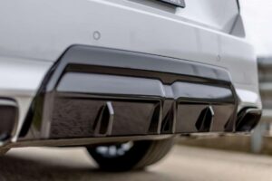 BMW M240i 카본 에디션 공개… M2보다 저렴한 ‘카본 맛집’