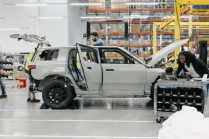 rivian r2 17
