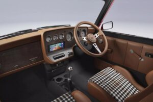 레트로 그 이상, 클래식 Mini의 귀환 – Callum과 Wood &amp; Pickett가 만든 궁극의 레스토모드