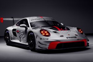 포르쉐, 내년 시즌 공략을 위한 911 레이스카 2종 공개... 공력성능 대폭 강화