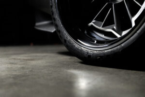 링브라더스, 1971년 애스턴 마틴 DBS