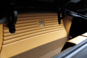 링브라더스, 1971년 애스턴 마틴 DBS