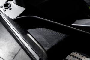 링브라더스, 1971년 애스턴 마틴 DBS