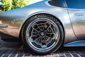 링브라더스, 1971년 애스턴 마틴 DBS