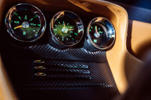 링브라더스, 1971년 애스턴 마틴 DBS