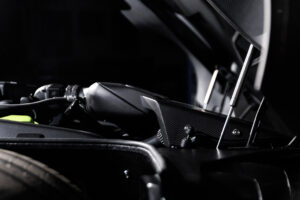 링브라더스, 1971년 애스턴 마틴 DBS