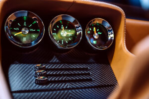 링브라더스, 1971년 애스턴 마틴 DBS