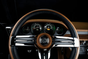 링브라더스, 1971년 애스턴 마틴 DBS