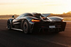 코닉세그, 소프트웨어만으로 리막 제압... 한 달 만에 세계기록 탈환