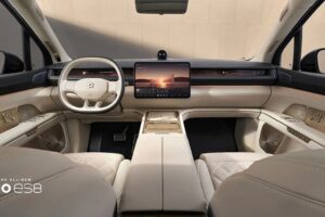 imgi 17 2025082103304479 17