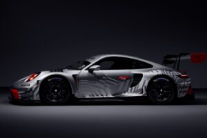 포르쉐, 내년 시즌 공략을 위한 911 레이스카 2종 공개... 공력성능 대폭 강화