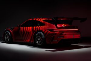 포르쉐, 내년 시즌 공략을 위한 911 레이스카 2종 공개... 공력성능 대폭 강화