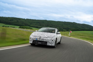 Original 28076 kia ev4 undergoes testing in europe01 21