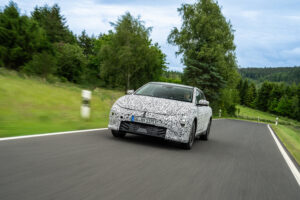 Original 28077 kia ev4 undergoes testing in europe00 22