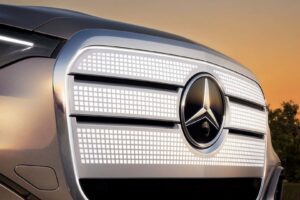 mercedes benz glc with eq technology grille 13